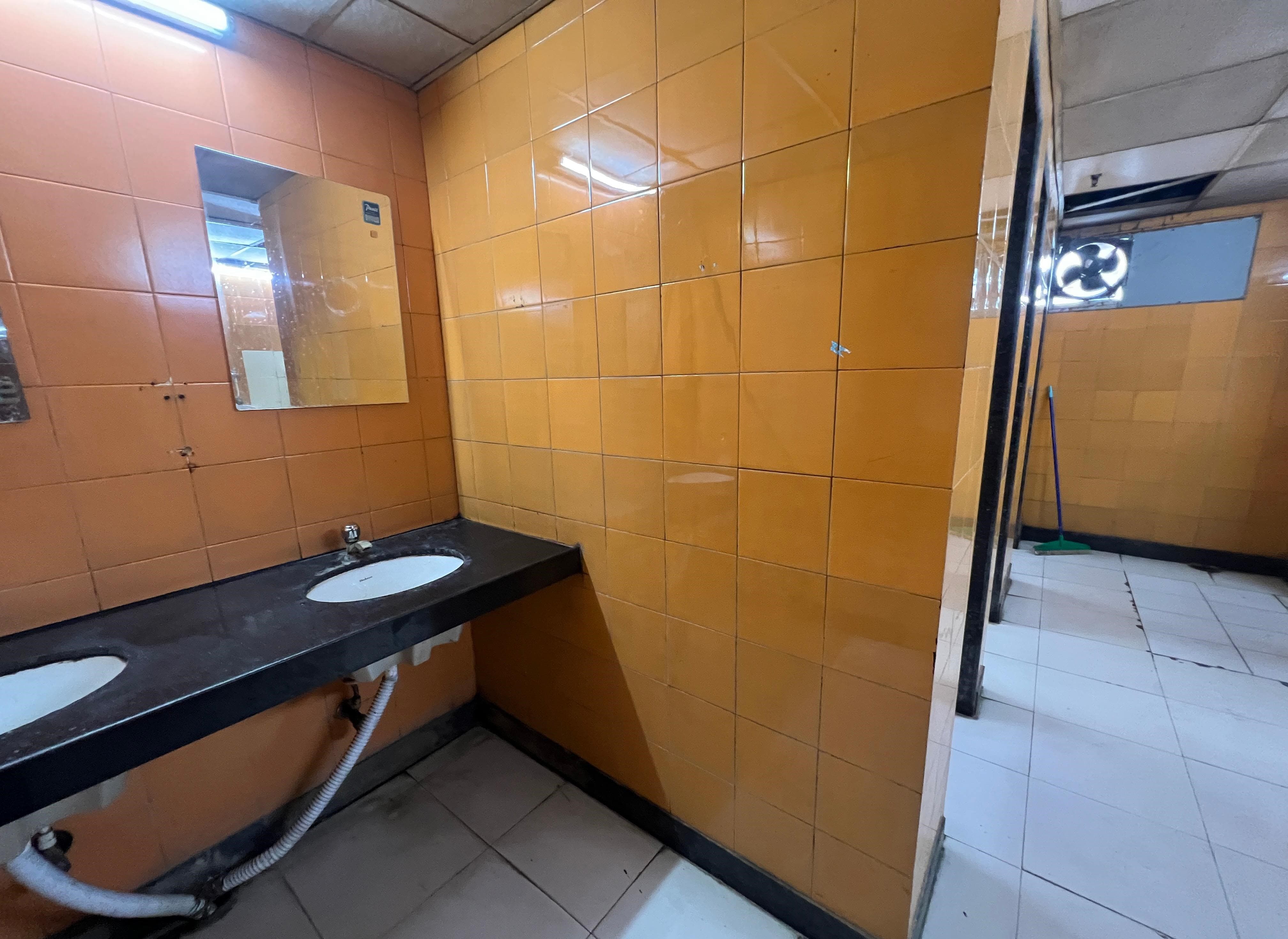 Techno India University Kolkata Academic Building photo 21